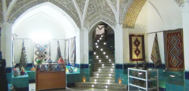 خانه صنایع دستی و هنر حمام نواب نمایشگاه و فروشگاه صنایع دستی برگزاری دوره های آموزشی صنایع دستی در رشته های : نقش برجسته سفال – فرش-گلیم -گبه-   – [&hellip;]